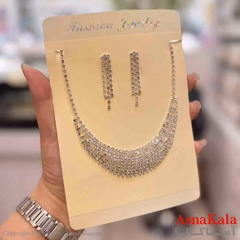 نیم ست زنانه شامل گردنبند و گوشواره استیل مدل جواهری نگینی کد NIM14750W