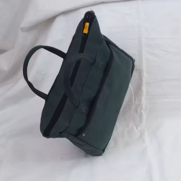 کیف ابزار برزنتی سایز کوچک رنگ سبزوزن حدود 75 گرم مناسب برای ماشین