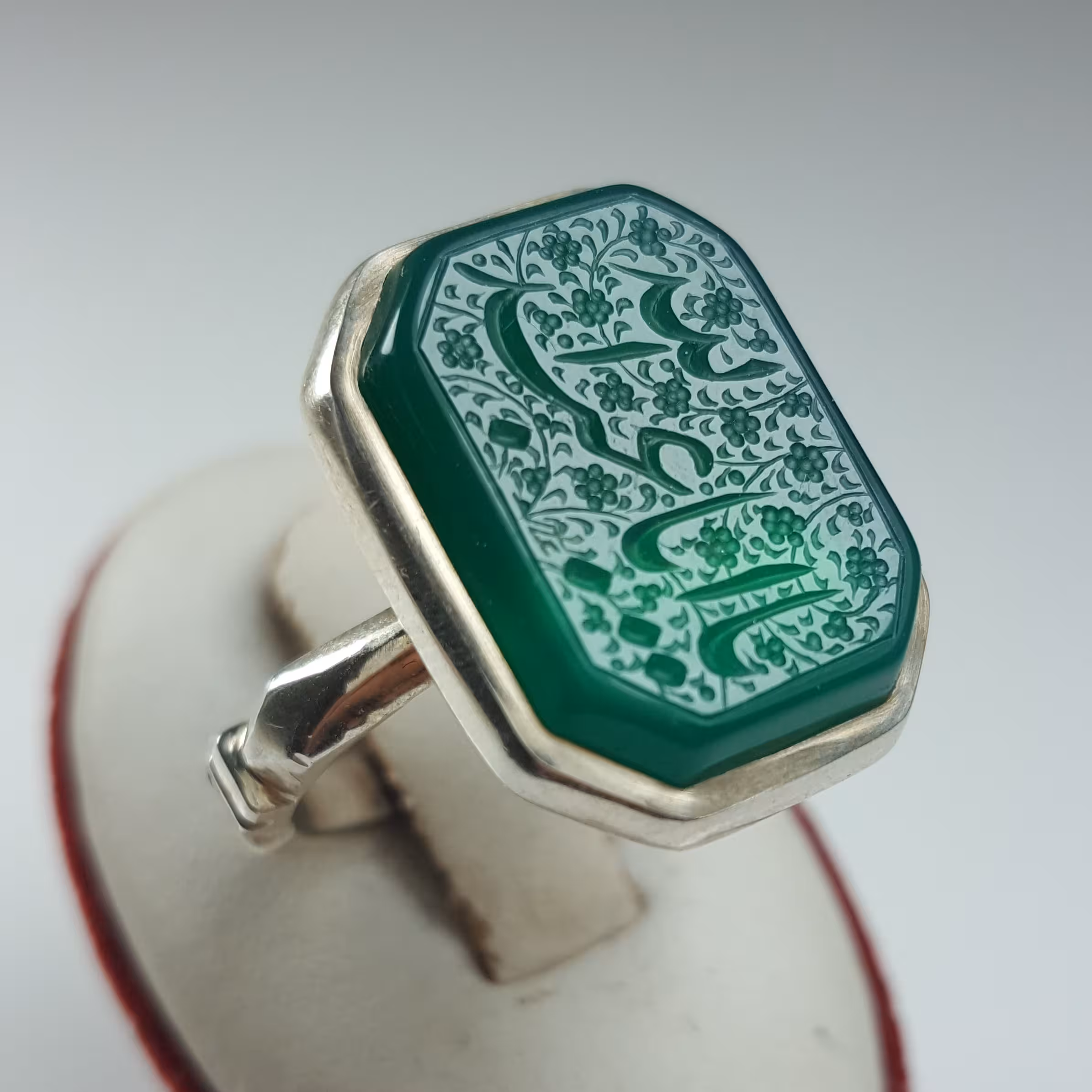 انگشتر فاخر