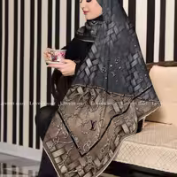 روسری لاوین 