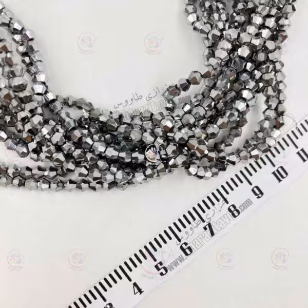 کریستال مخروطی سایز 4 ( نقره ای متالیک )