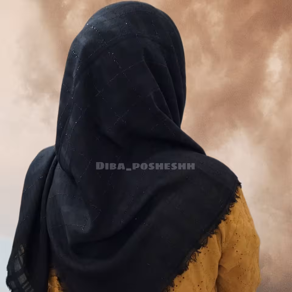 روسری نخی مشکی طرح لمه دار