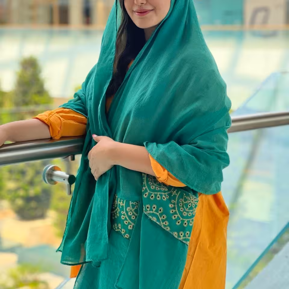 شال نخی زنانه رنگ سبز زیبا و شیک با ارسال رایگان کیفیت عالی r135