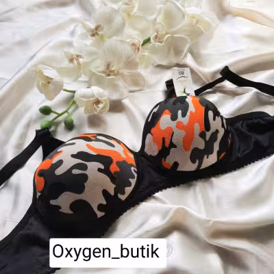 سوتین کاپدار چریکی