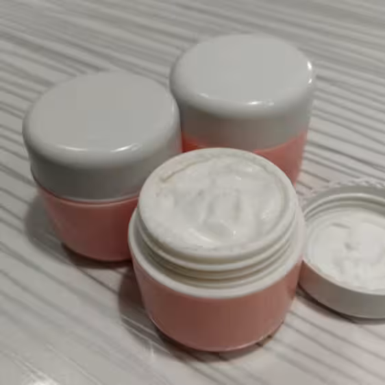 کرم آبرسان (مناسب برای انواع پوستها)