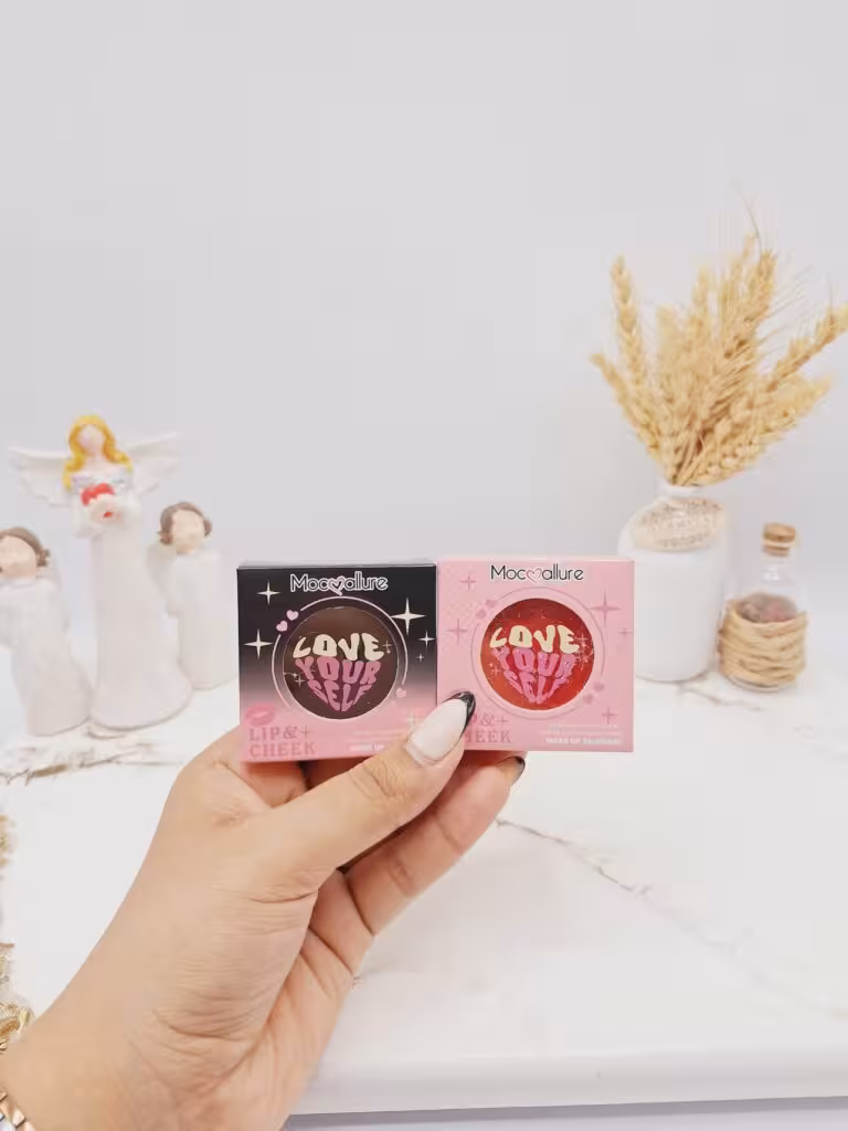 تینت لب و گونه جادویی سیاه برند موکالرو مدل LOVE YOUR SELF کد ES3766