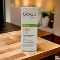 کرم ضد آفتاب اوریاژ SPF  90