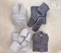 سرویس حوله عروس و داماد مدل دالورا طوسی‌تیره طوسی‌روشن