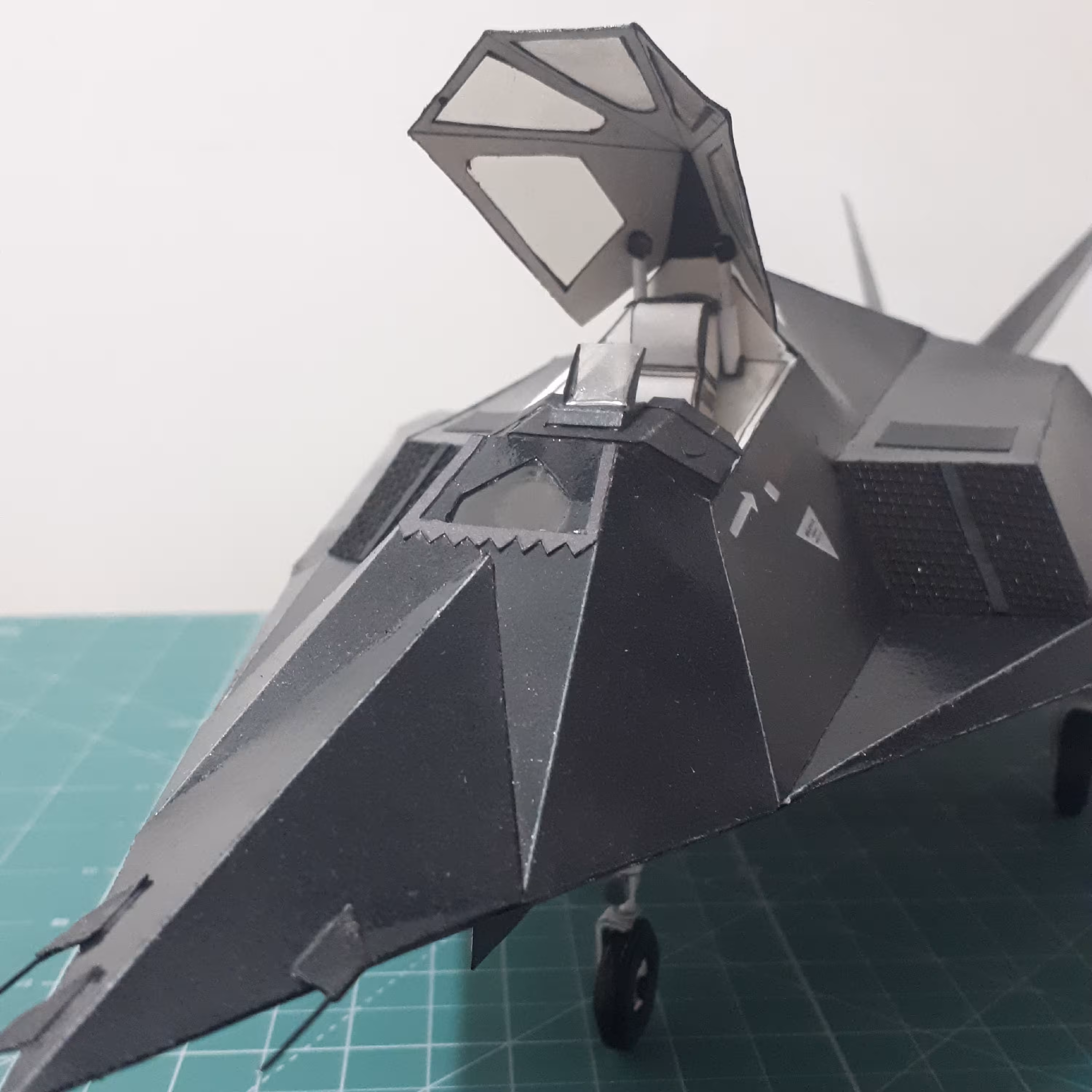 ماکت جنگنده F-117 Night Hawk