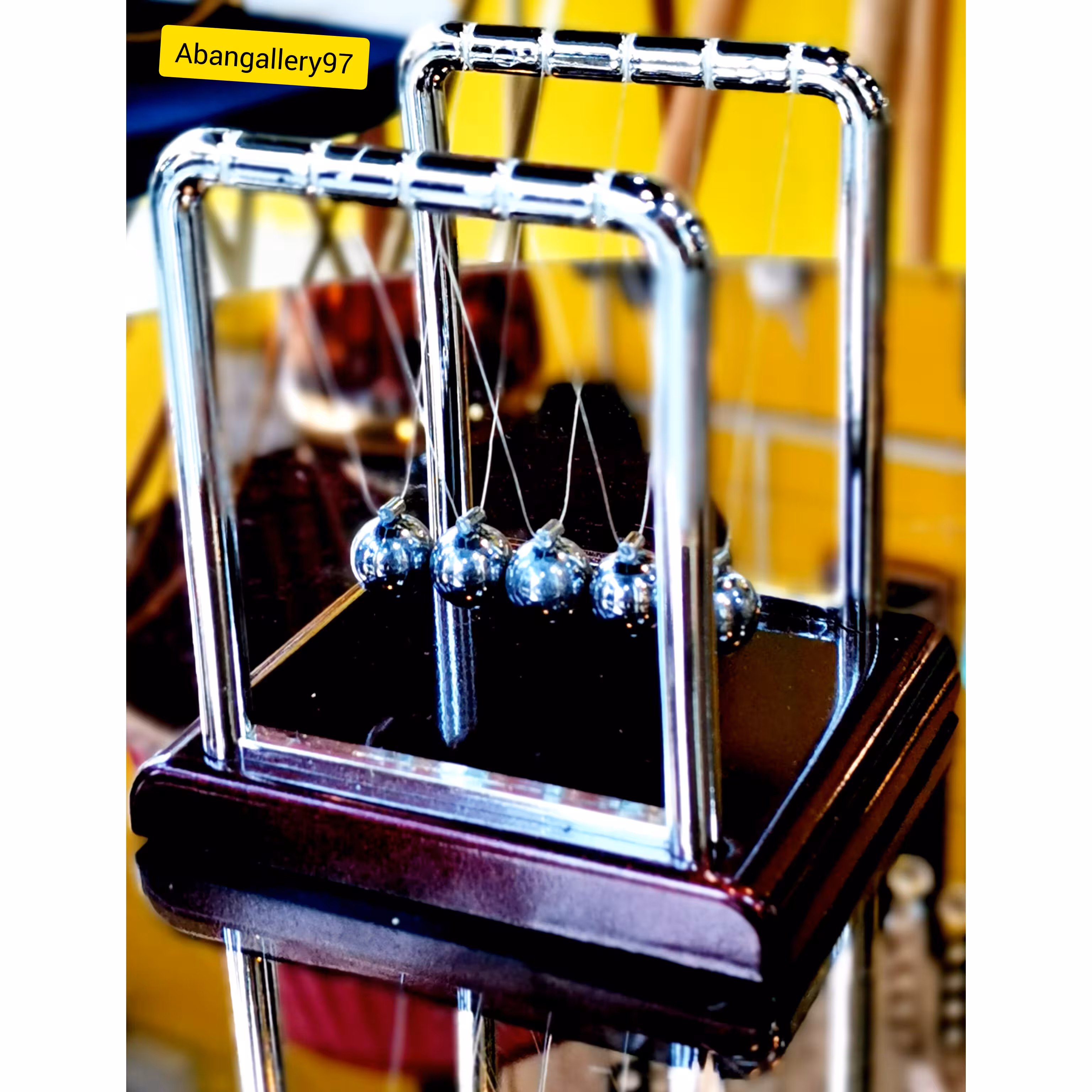 آونگ متوسط نیوتن