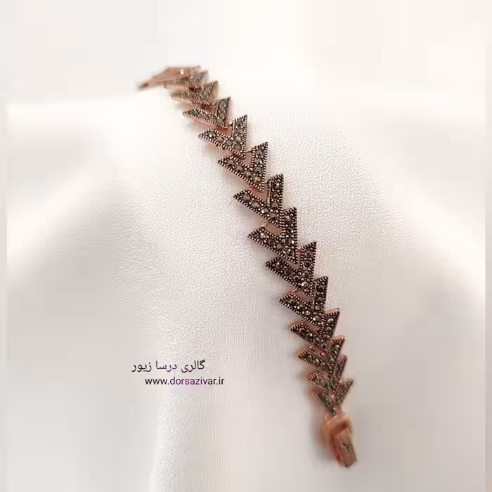 دستبند مسی نگین مارگازیت مثلث
