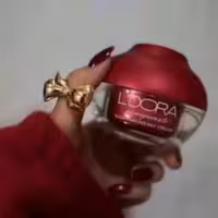 کرم روشن کننده روز صورت و گردن انار مناسب انواع پوست لدورا، 50 میلی لی