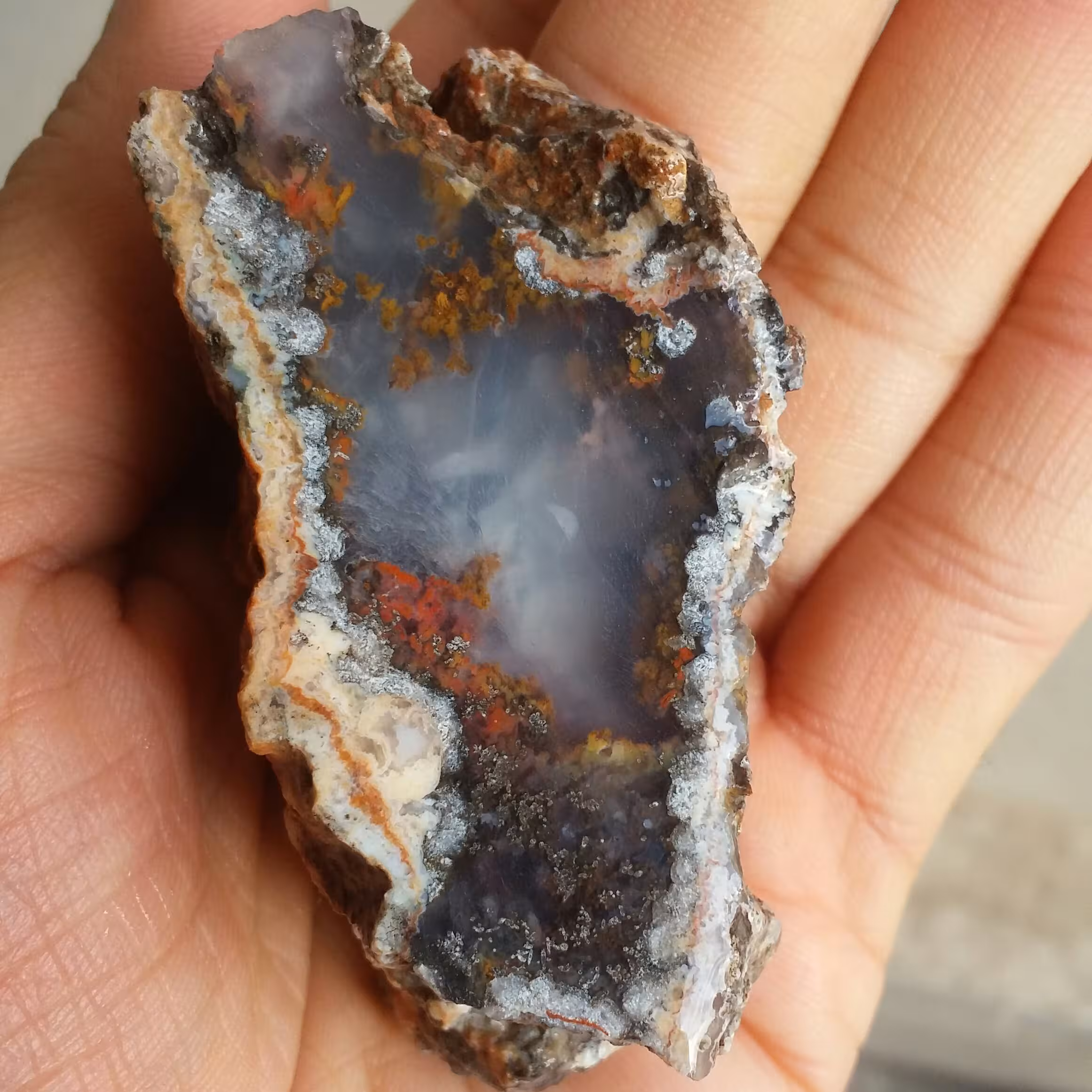 اسلایس سنگ راف عقیق شجر دریایی 7رنگ محشر شاهکار خلقت دیدنییی کاملا طبیعی
با قابلیت ساخت چند نگین فوق العاده زیبااا اا 