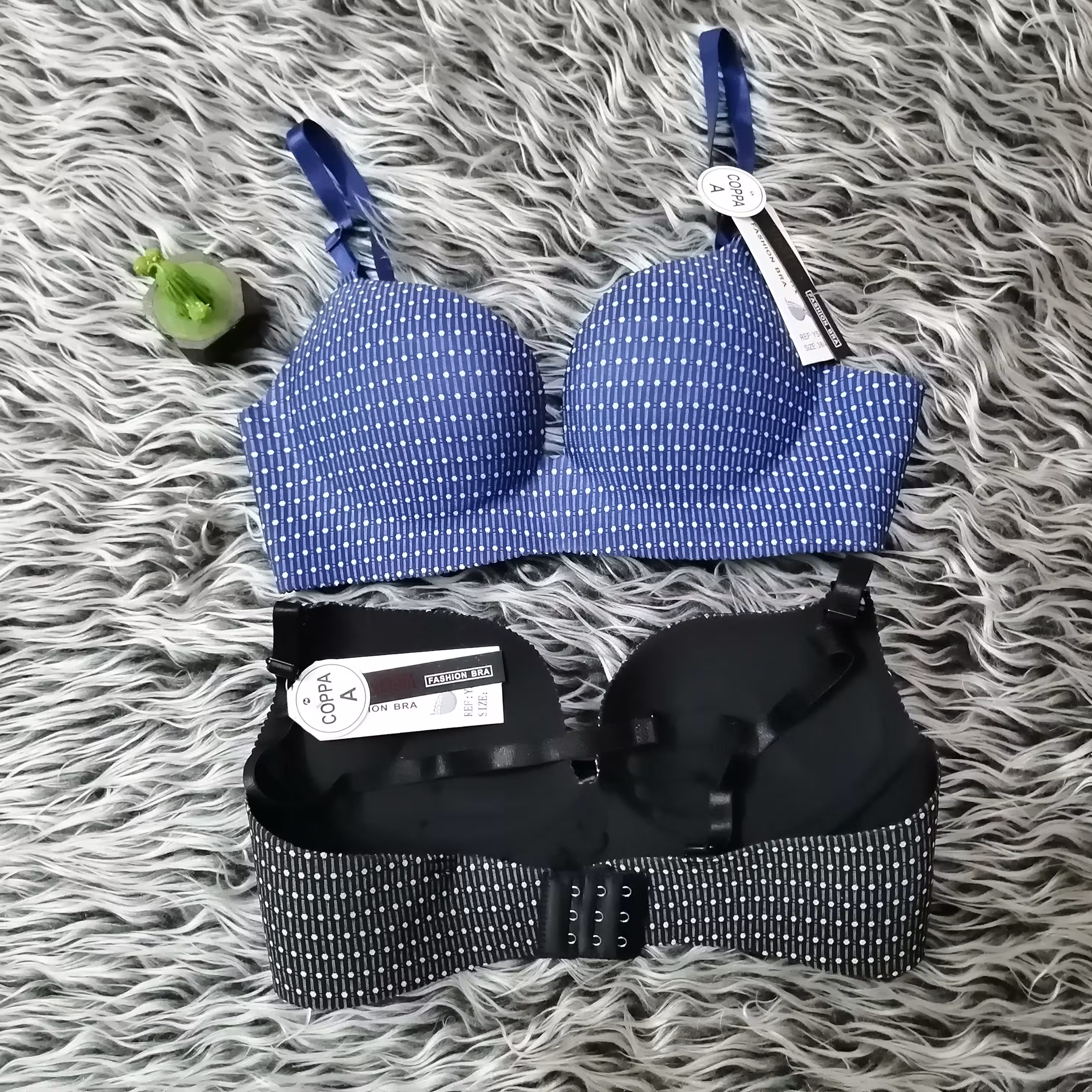 سوتین اسفنجی بدون فنر خالدار سایز 70