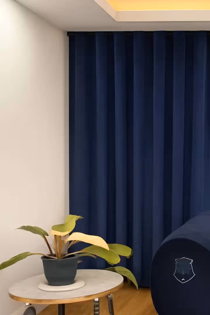 پرده مینیمال مخمل ساده سرمه ای تیره کد 68