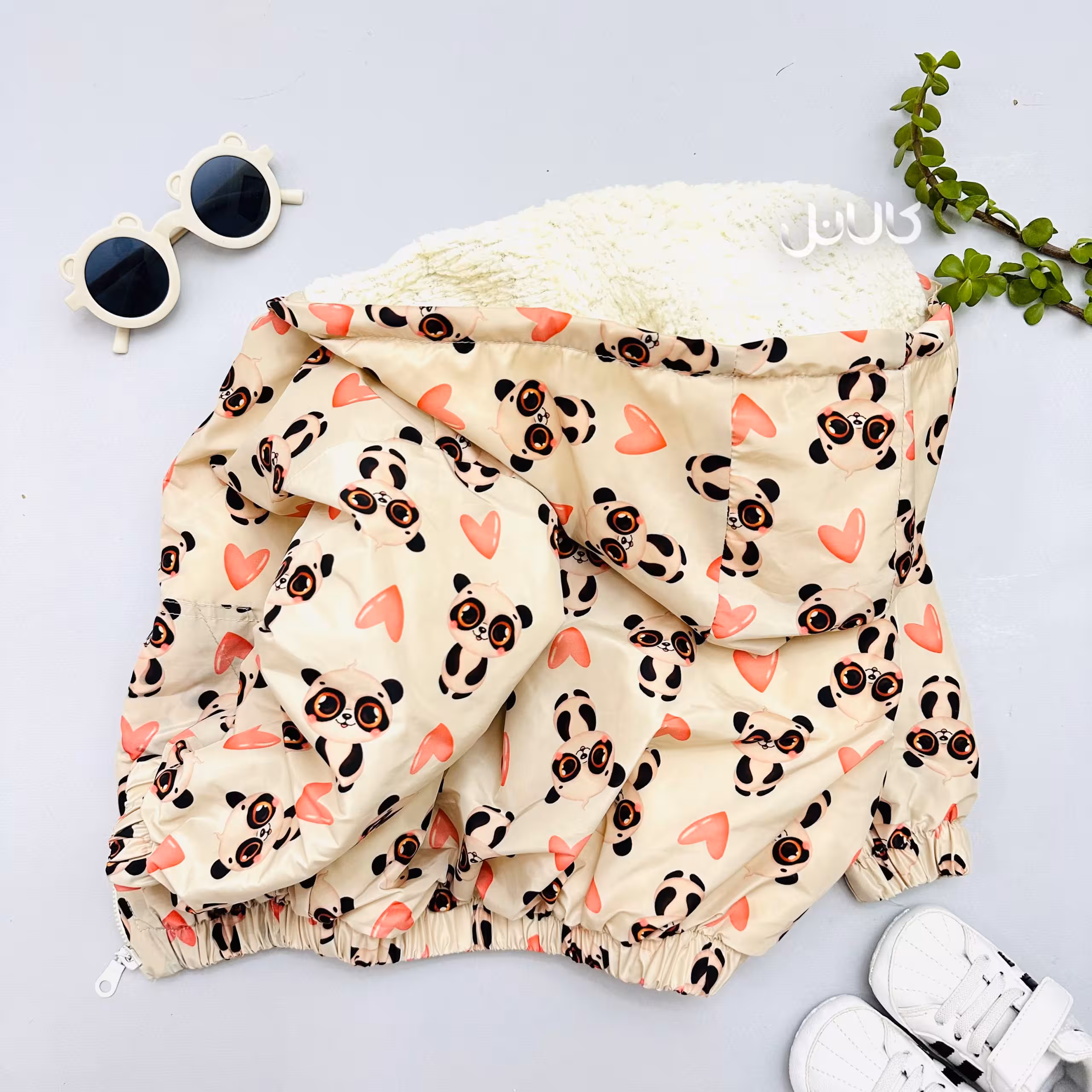 کاپشن داخل ببعی طرح پاندا