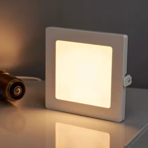 چراغ روکار اس ام دی آویسا 50 وات روکار مربعی پارس شعاع توس