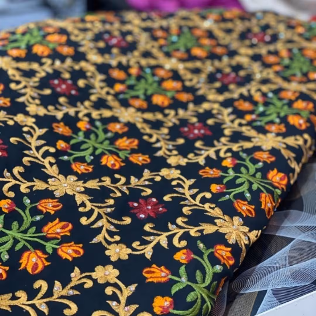 پارچه لینن گلدوزی شده بدون آب رفت وبدون نیاز ب استر 