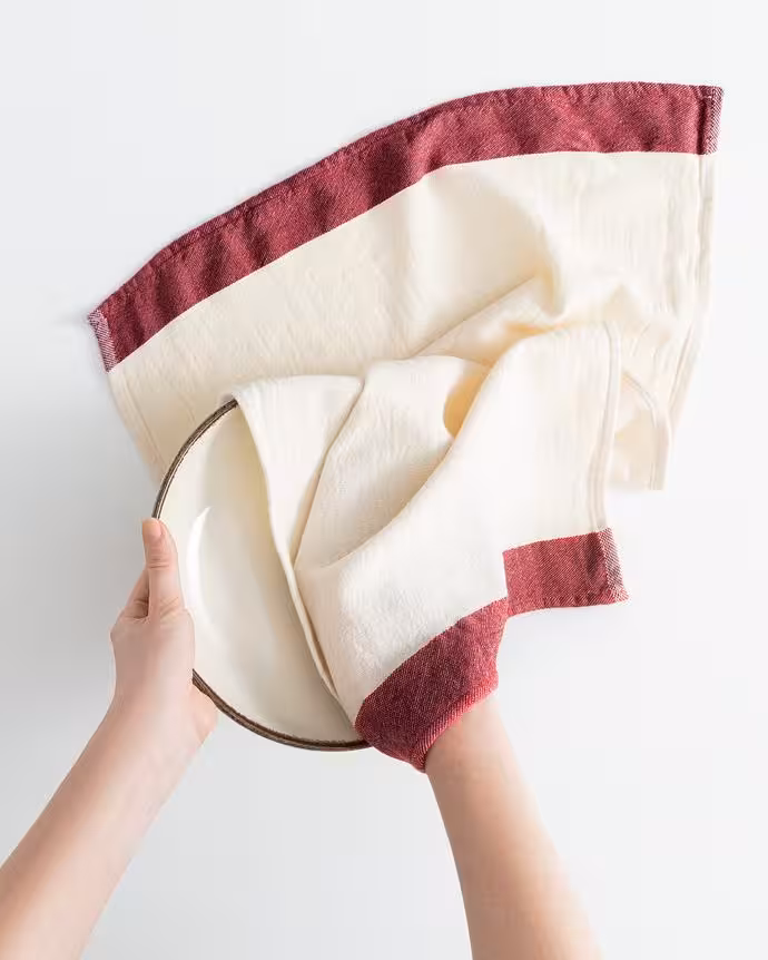 دستمال آشپزخانه مادام کوکو طرح Carla