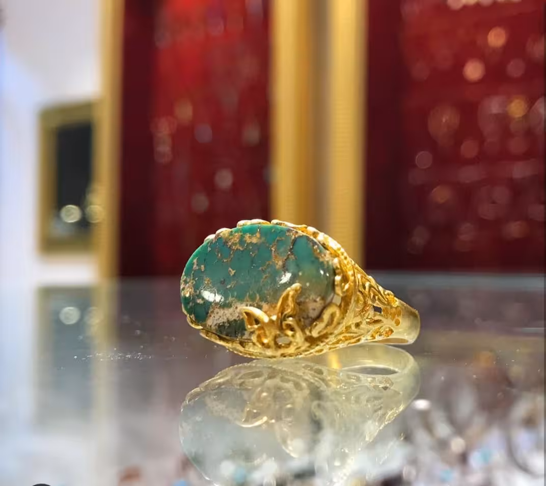 انگشتر فیروزه نیشابور با فریم نقره با آبکاری طلا زرد کد 101775