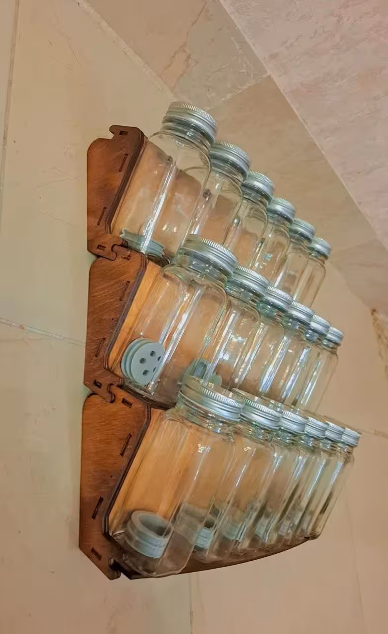 جا ادیه ای درب فلزی با استند چوبی 18تایی