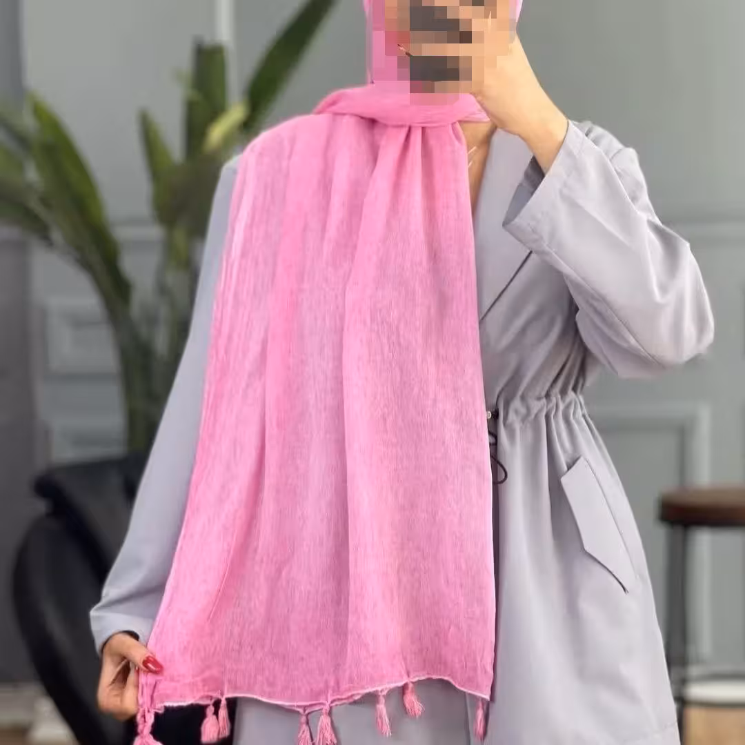 شال سنگشور فلورانس منگوله دار، وارداتی، کیفیت بسیار عالی، ایستایی خیلی خوبی روی سر دارد، بسیار سبک و خنک می باشد.