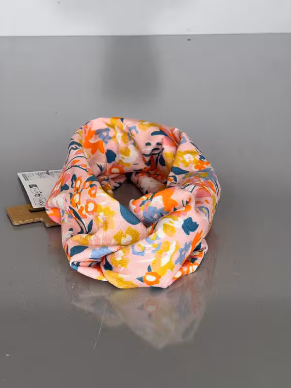 هدبند گلدار صورتی، حس بهار در تمام فصل‌ها 🌸