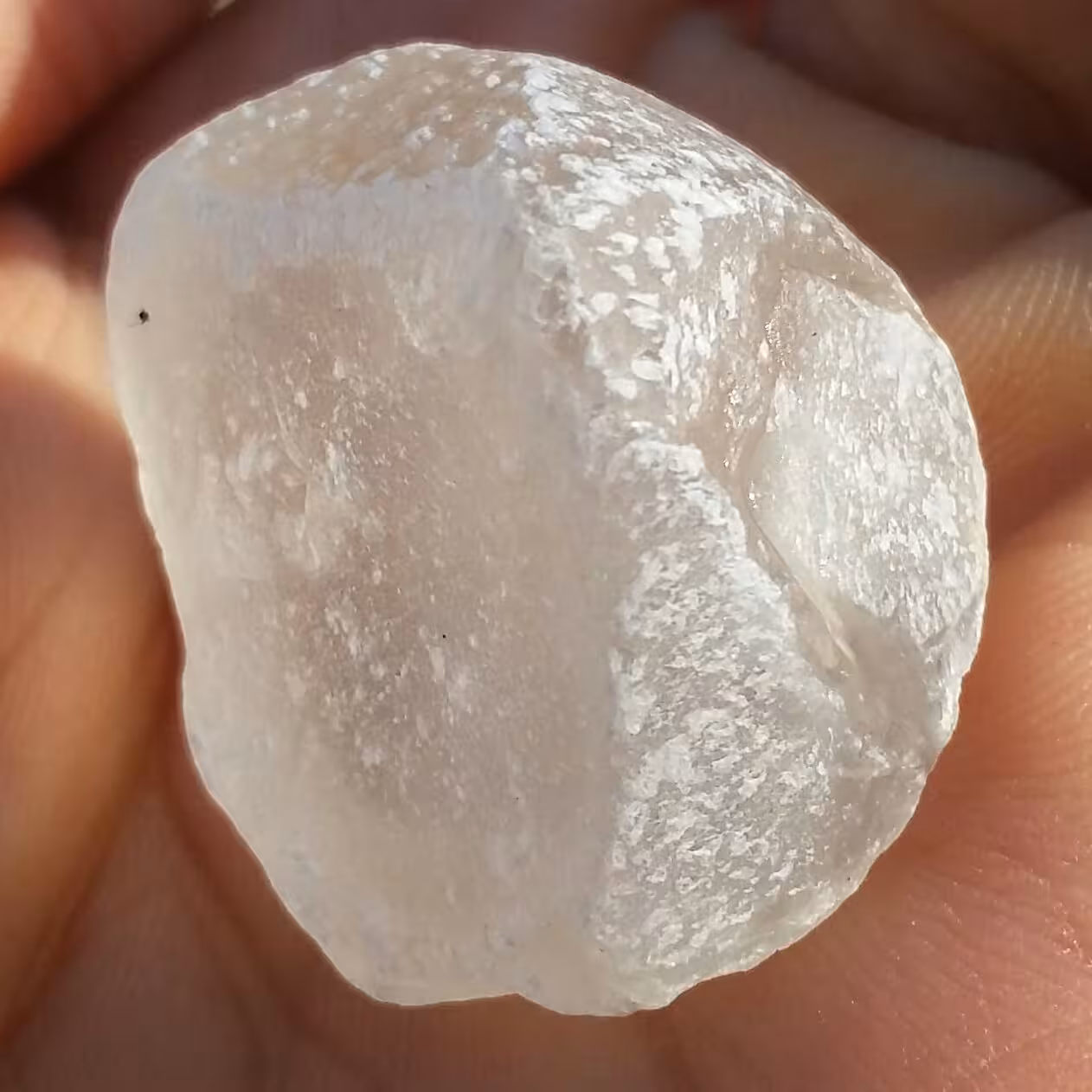 سنگ راف خام کوارتز دیدنی مختص ساخت نگین  100 در 100 طبیعی شاااهکار خلقت
کد 7755