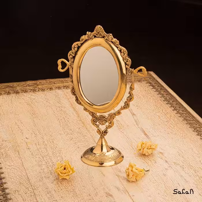 آینه برنجی هندی طلایی پایه دار مدل بیضی