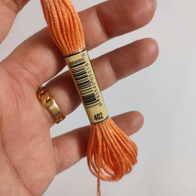 نخ گلدوزی پنگوئن کد 402