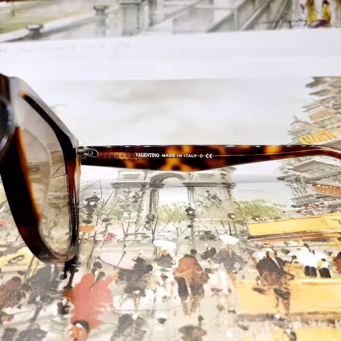 عینک آفتابی زنانه والنتینو مدل VA4040501113