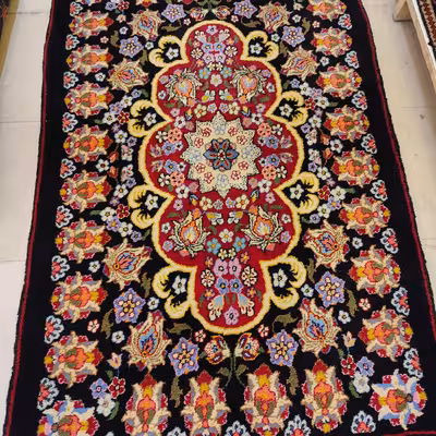 فرش دستبافت دو متری طرح گل کد 176