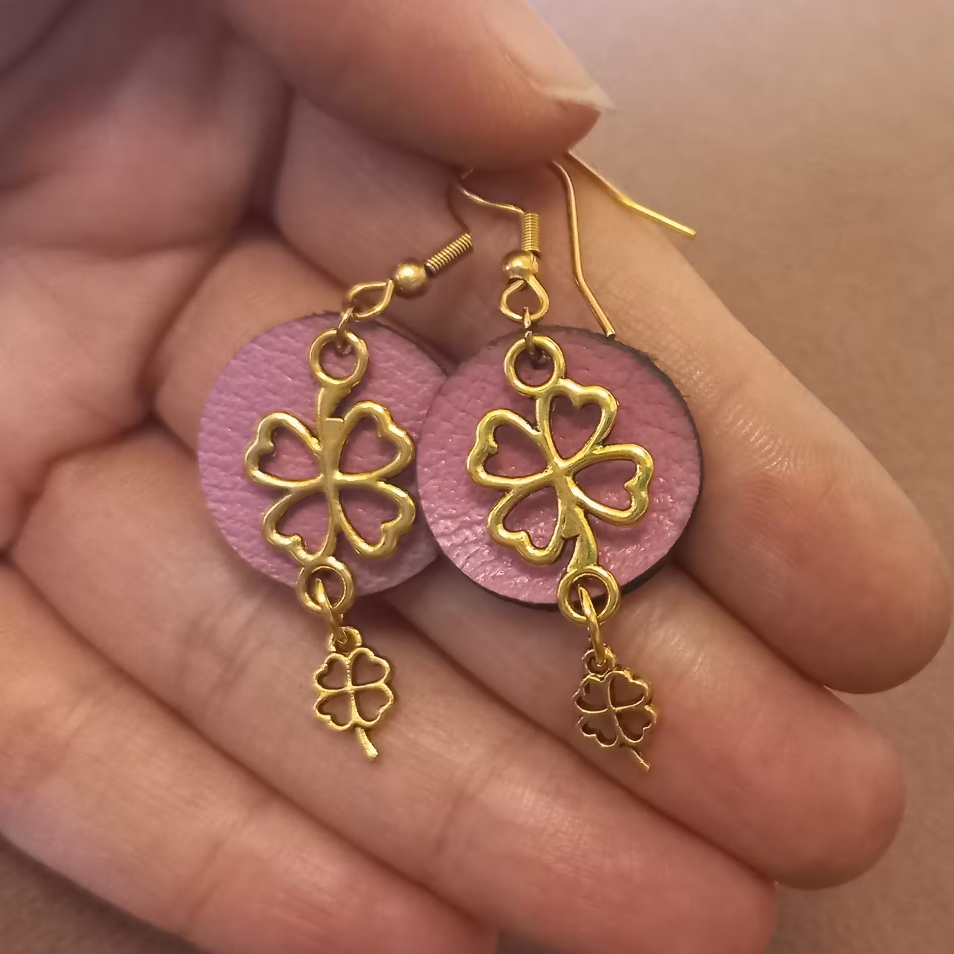 گوشواره چرمی آویز