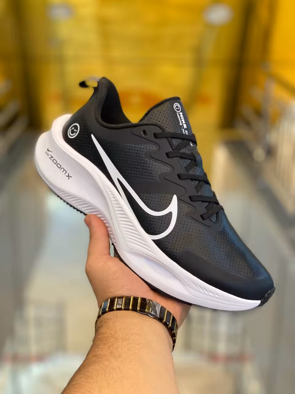 کتونی نایک مدل Zoom ساخت ویتنام