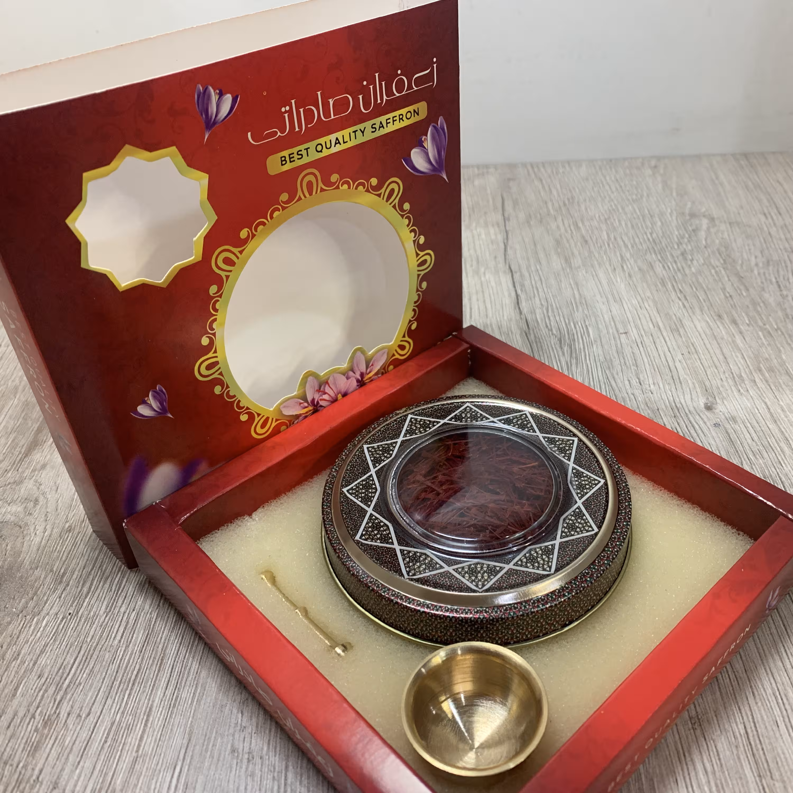 زعفران صادراتی ممتاز 5 گرم مناسب هدیه دادن