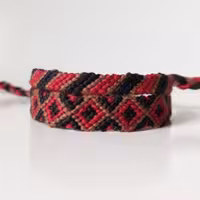 ست دستبند دوستی دو تایی یخمک و مکس (مشکی و قرمز و قهوه‌ای ) محصول کاملا دستساز تیم گوزن آبی