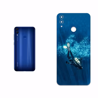 برچسب پوششی ماهوت مدل Scuba Diving مناسب برای گوشی موبایل آنر 8C