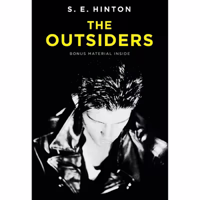 کتاب The Outsiders اثر S. E. Hinton انتشارات Viking Books for Young Readers