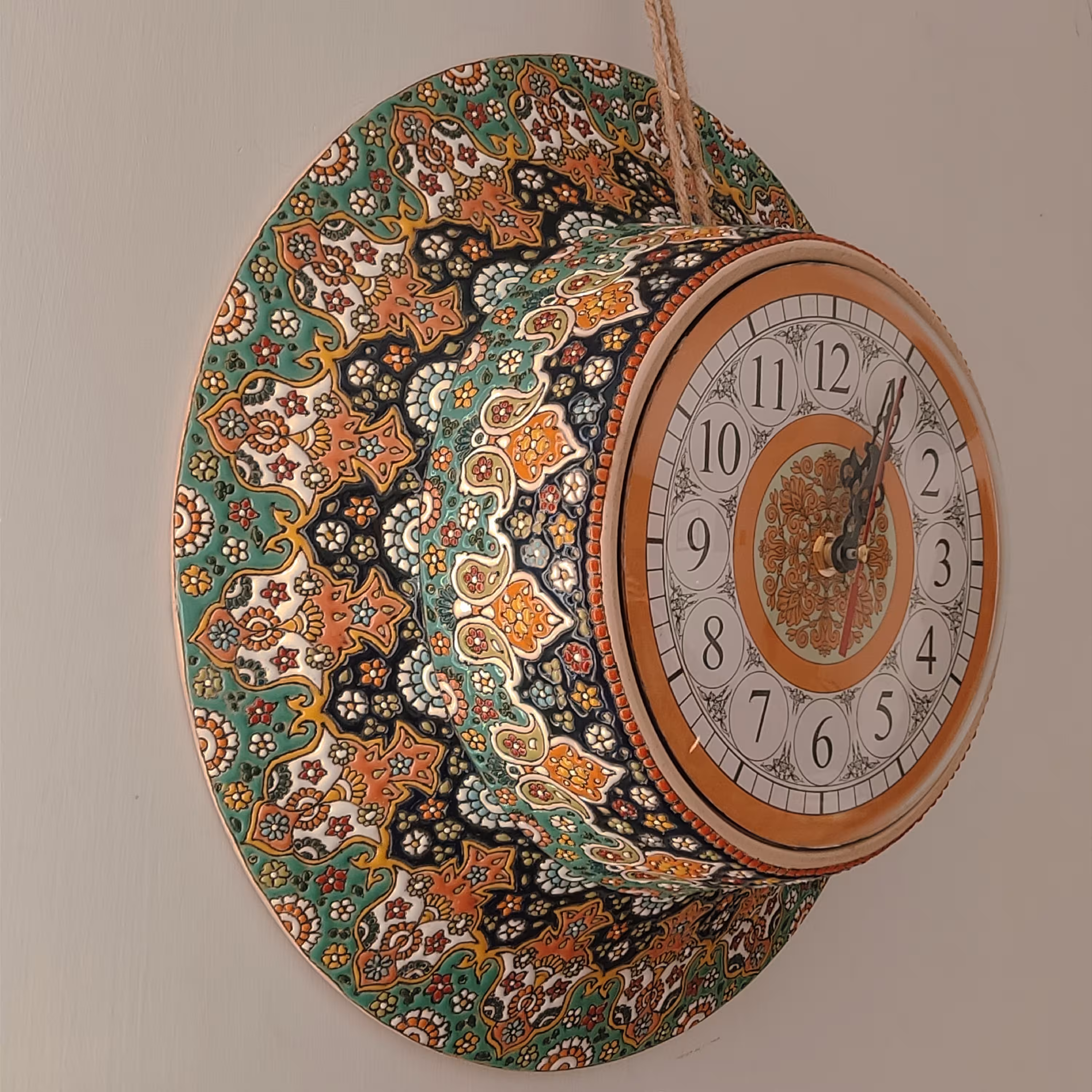 ساعت دیواری طرح کلاه2 - قطر 35