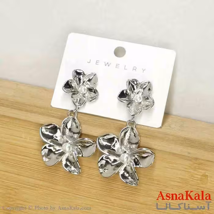 گوشواره استیل مینیمال زنانه مدل گل نقره ای کد GSH151096W