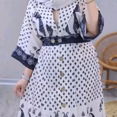 محصول : پیراهن یقه انگلیسی  جنس : ترمه طرحدار چاپی