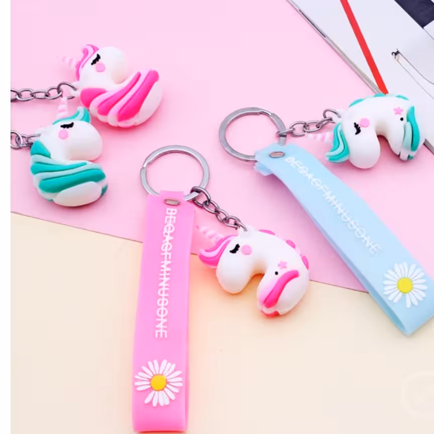 سر کلیدی فانتزی طرح little dream اسب تک شاخ