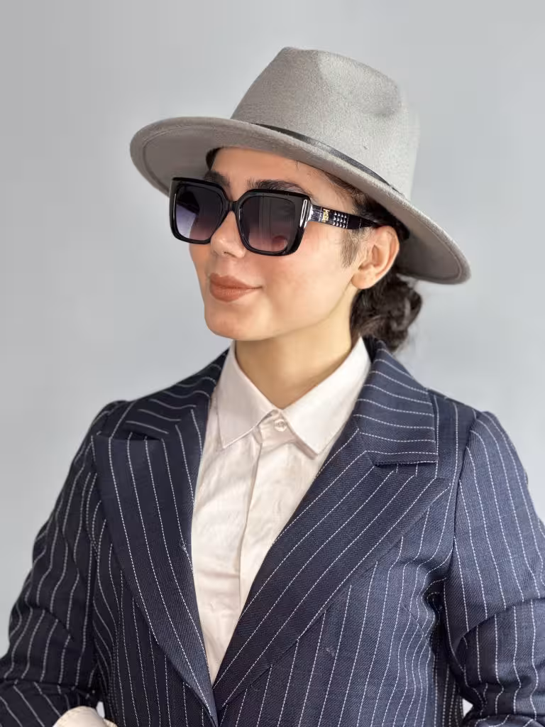 عينك افتابي برند پرادا زنانه دخترانه ترند مشكي يووي 400