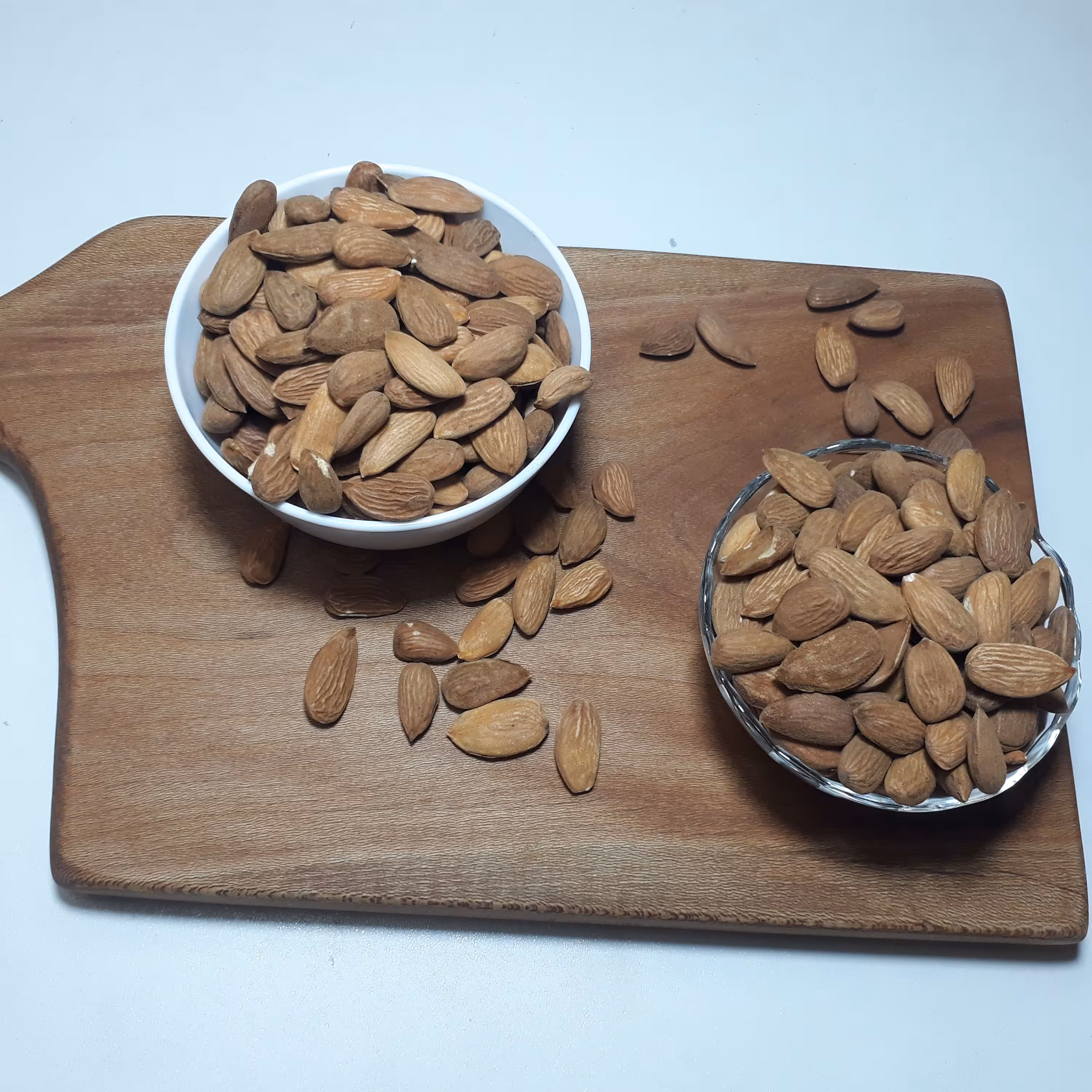 مغز  بادام   خام تازه یکدست درشت عجبشبر