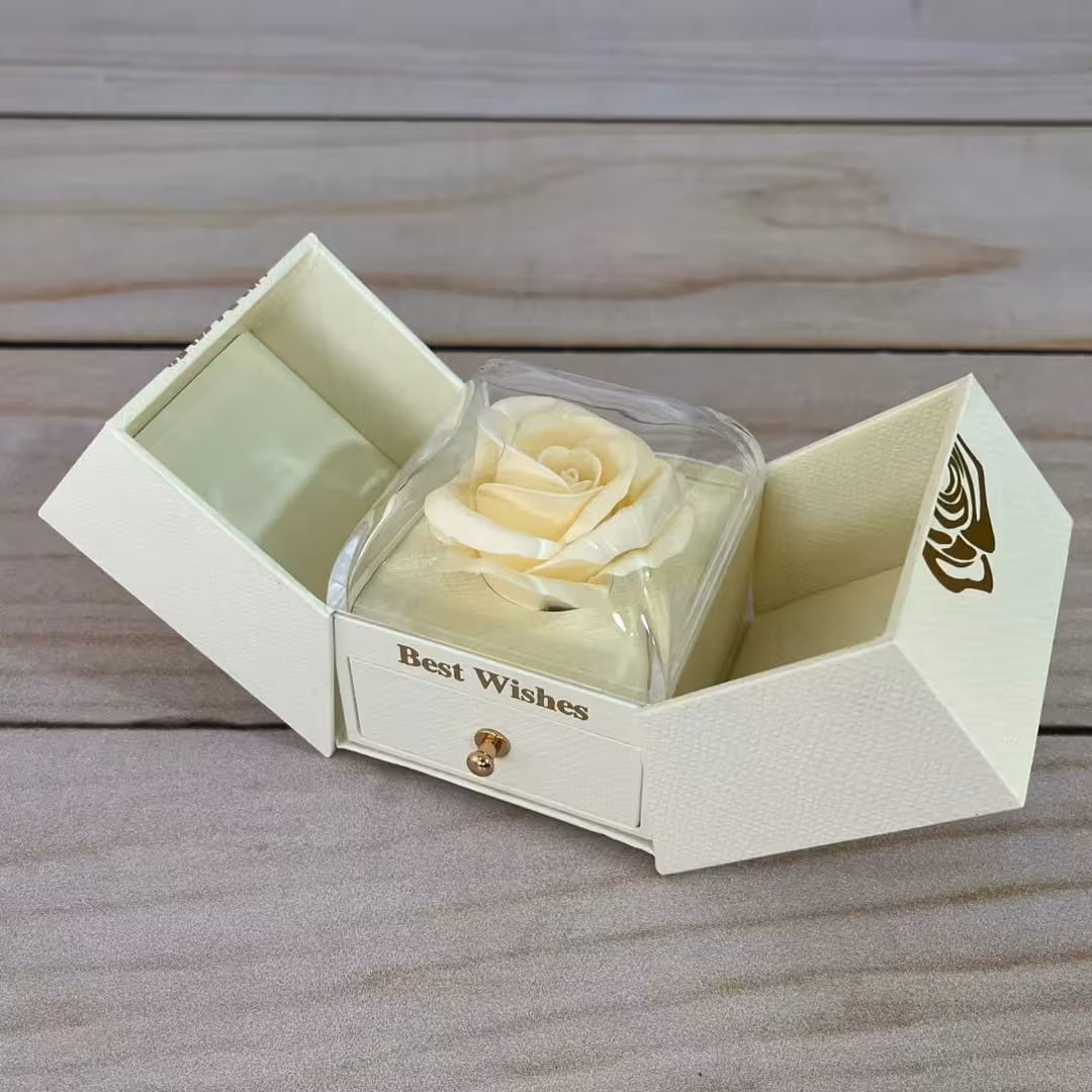 باکس سورپرایزی بغل باز شو سفید