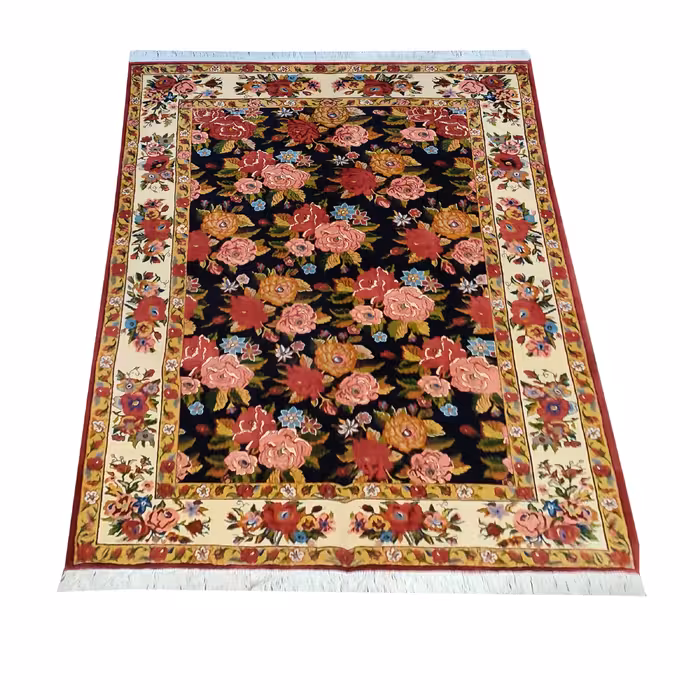 فرش دستباف سه و نیم متری طرح گل رز مدل AA197