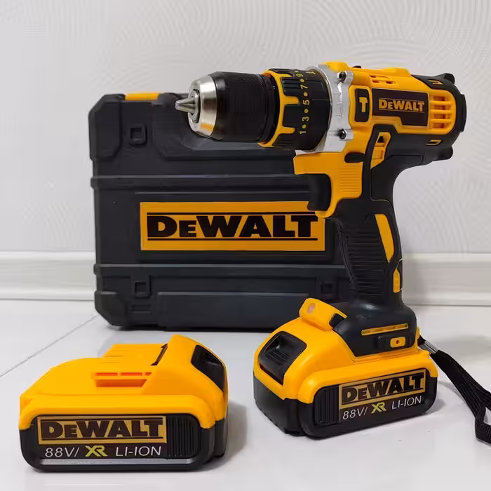 دریل شارژی چکشی دیوالت  88 ولت  Dewalt دو باطری پیچگوشتی شارژی 88 ولت دیوالت سه کاره همراه ساک و لوازم کامل