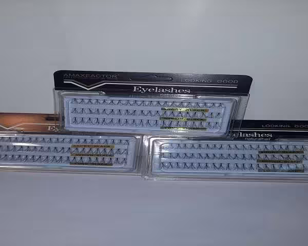 مژه مصنوعی مکس فکتور مدل تکی3