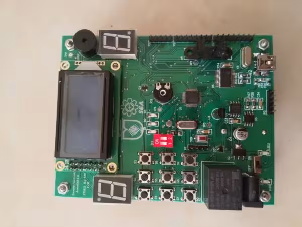 برد توسعه میکروکنترلر STM32F103C8T6