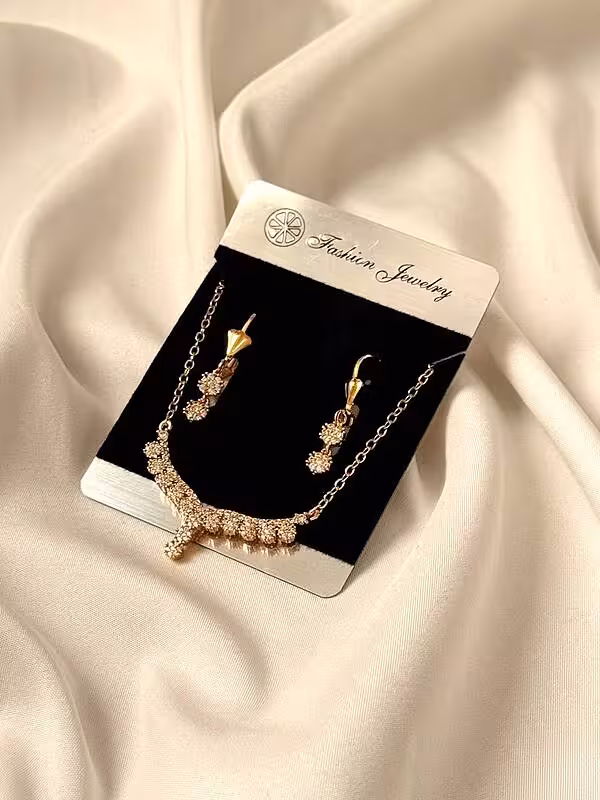 نیمست مجلسی زنانه دخترانه طرح جواهر رنگ طلایی